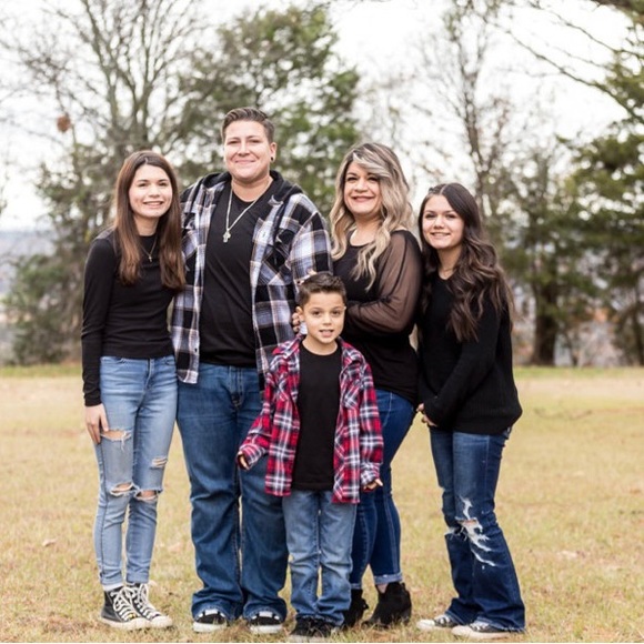 Meet your Posher, Christine - Picture 2 of 3